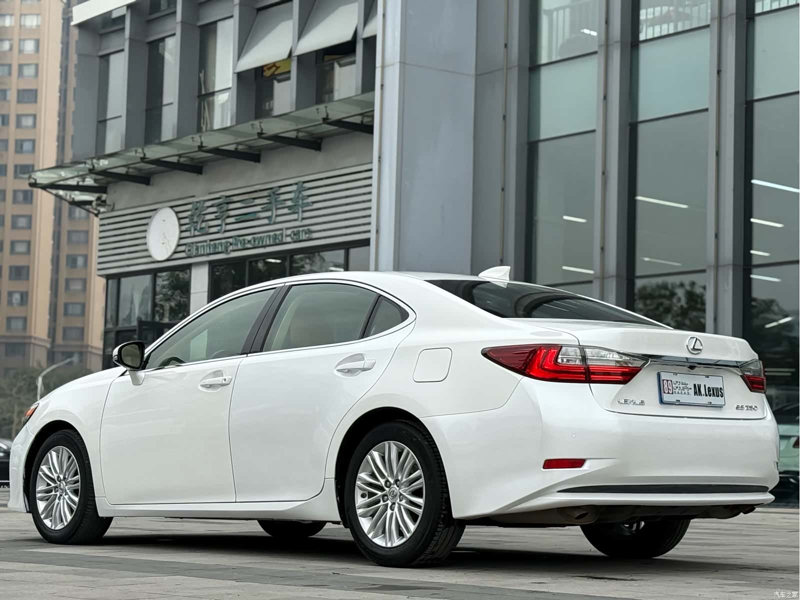 Lexus ES, 2017 4