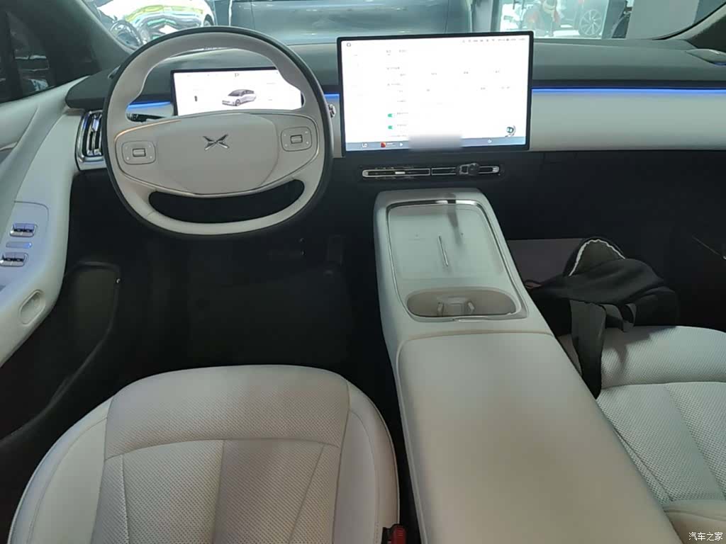 Xpeng P7, 2025 10