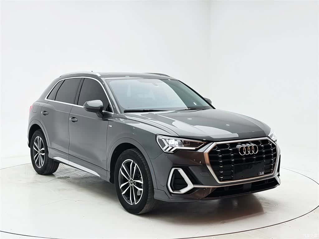 Audi Q3, 2022 3