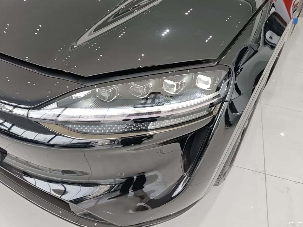 Luxeed R7, 2026 18