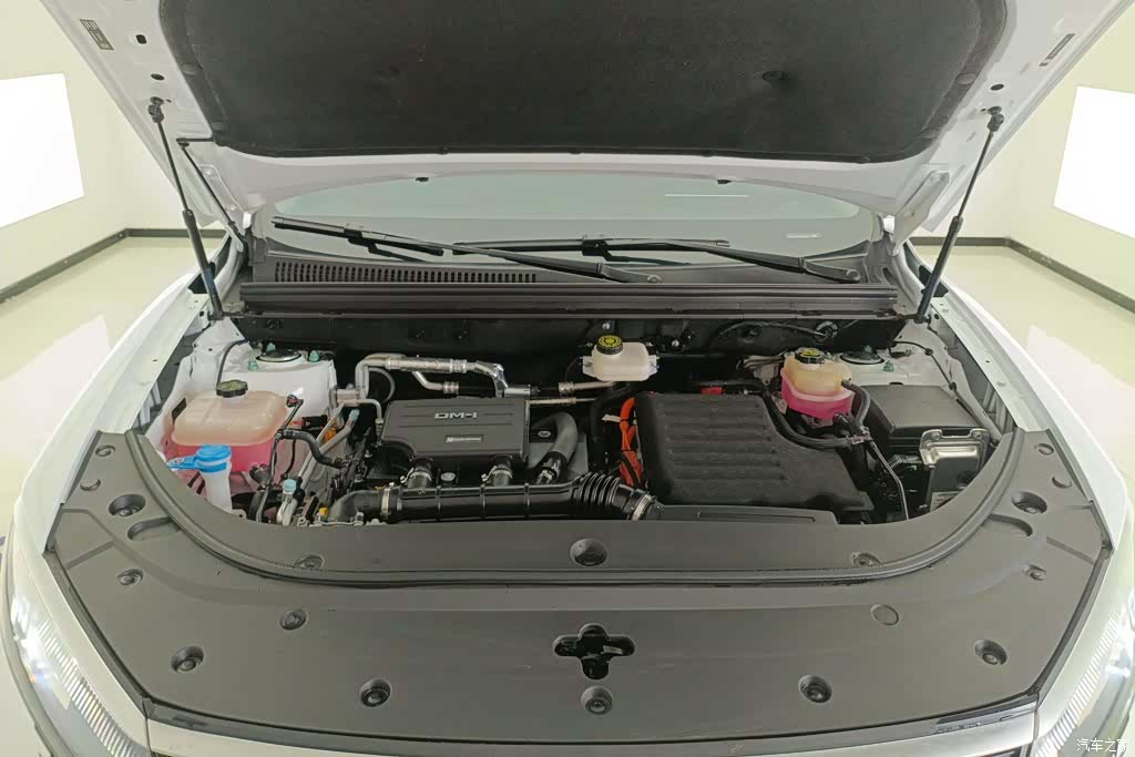 BYD HiAce, 2025 10