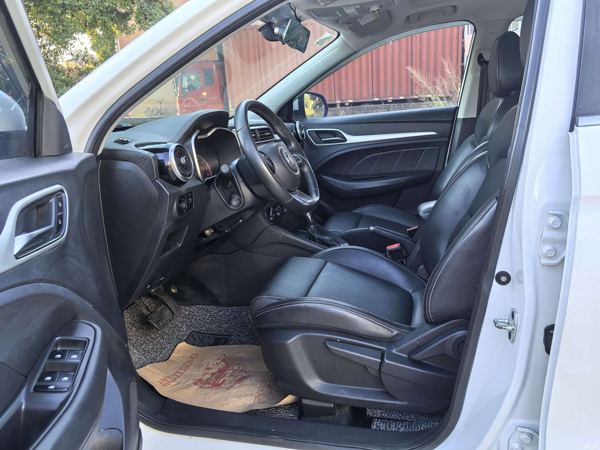 MG ZS, 2018 4