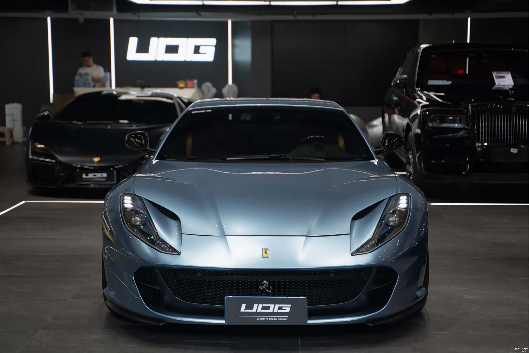 Ferrari 812, 2019 6