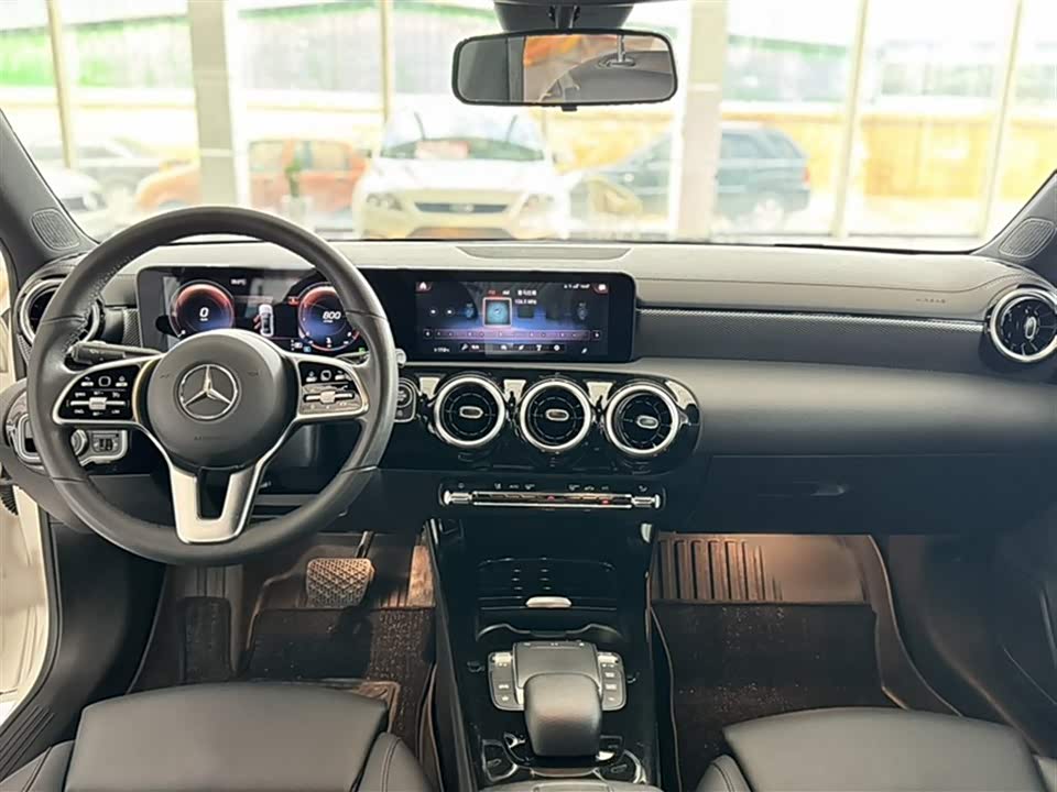 Mercedes-Benz Class A Mercedes-Benz Class A