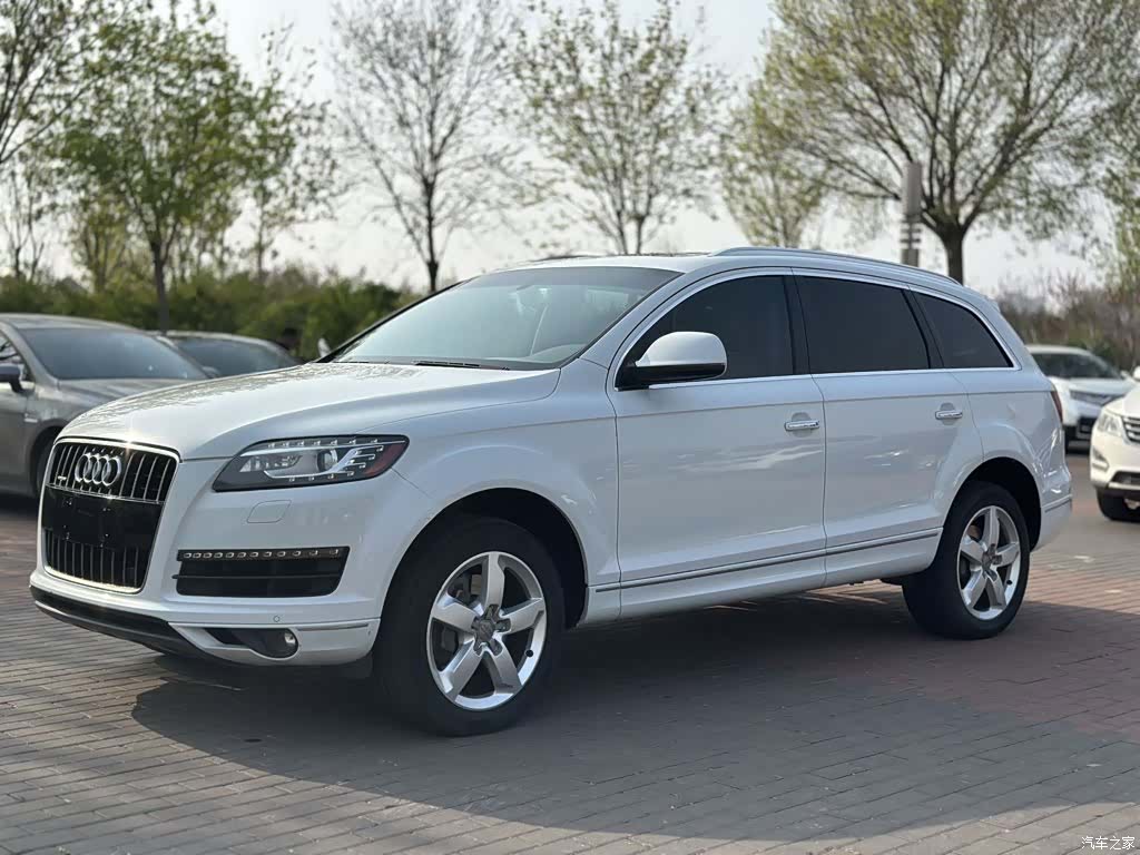 Audi Q7, 2014 1