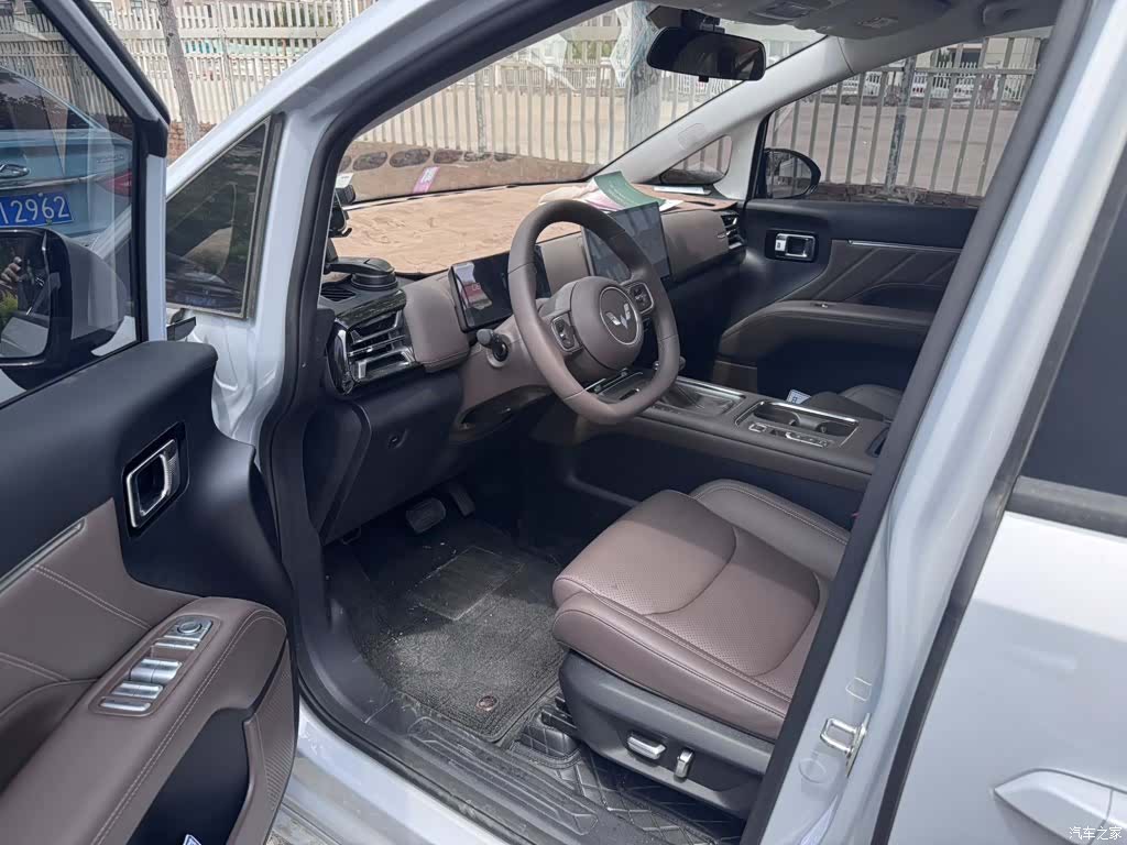 Wuling 730, 2026 2
