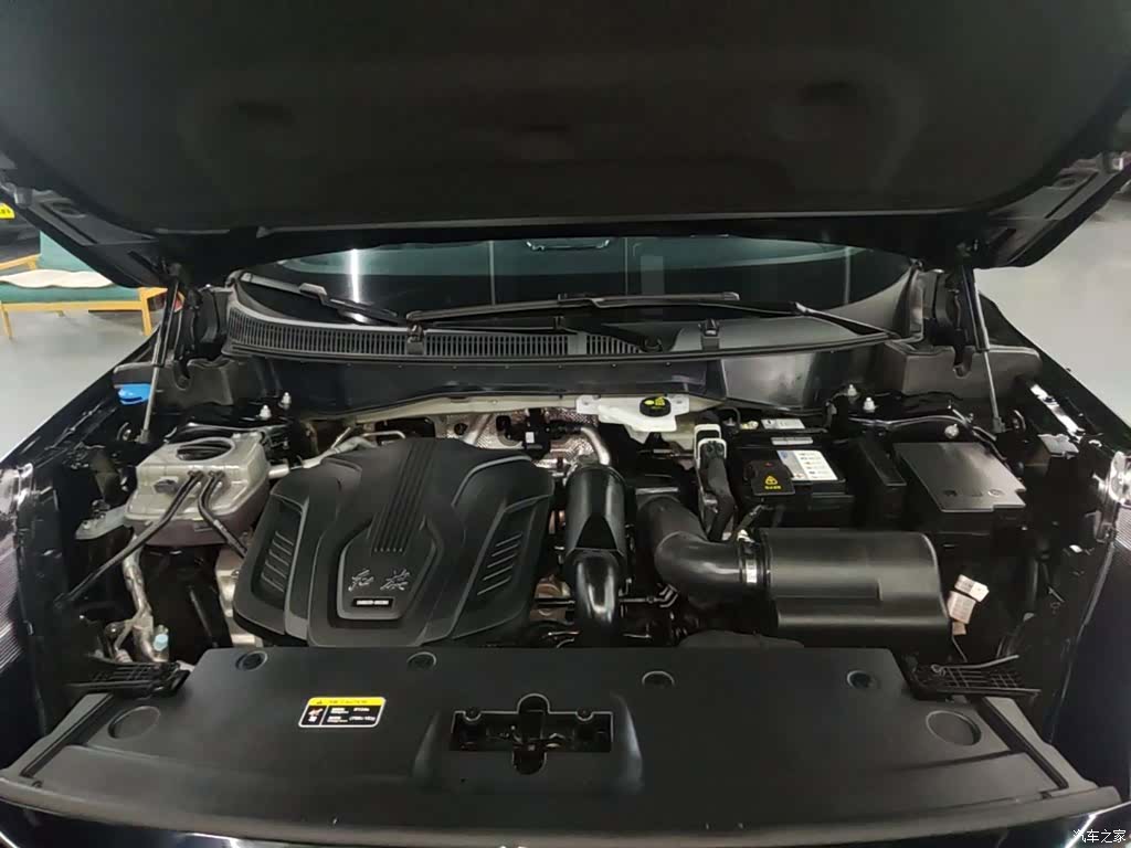 Hongqi HS3, 2025 20