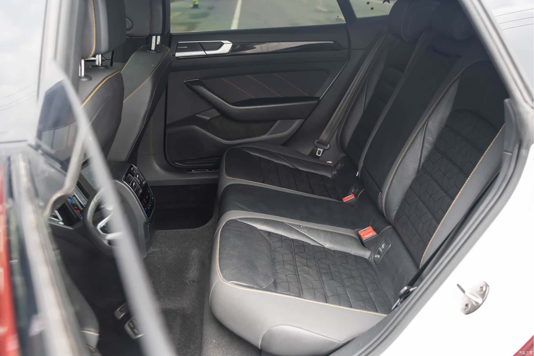 Volkswagen CC, 2022 29