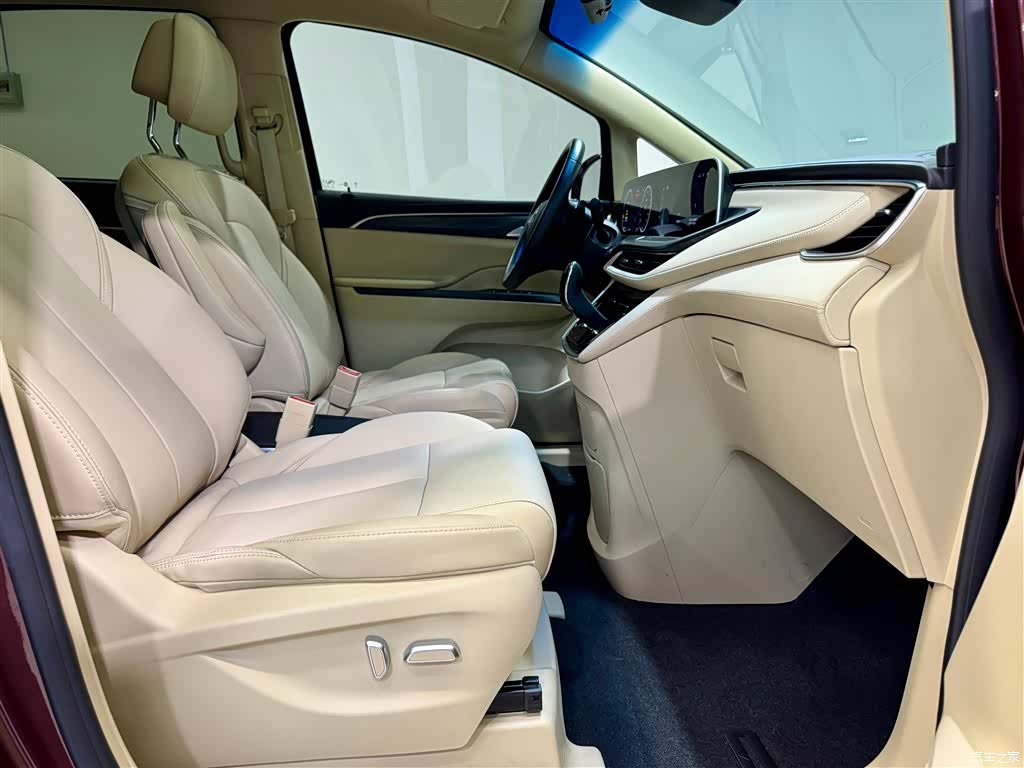 Buick GL8, 2023 17