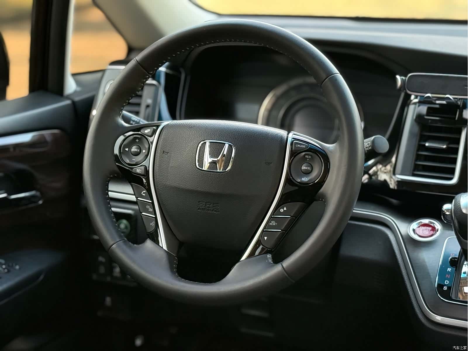 Honda Elysion, 2018 16