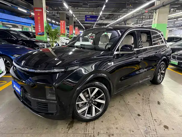 Li Auto L8 2023 — купить из Китая под заказ