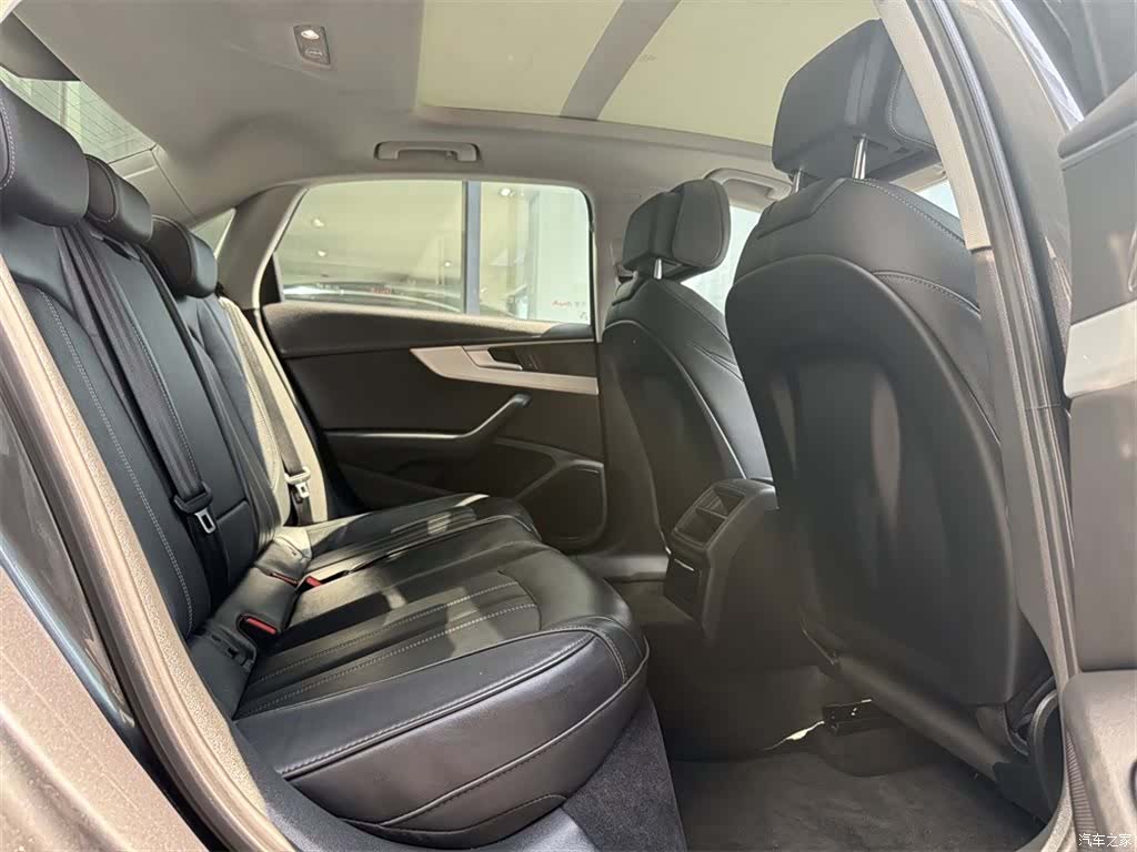 Audi A4L, 2023 7