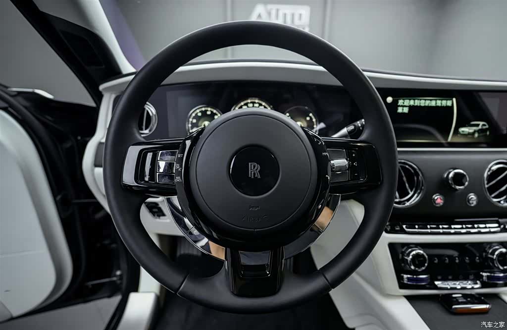Rolls-Royce Ghost, 2022 16