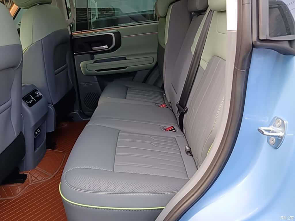 BAIC BJ40, 2025 13