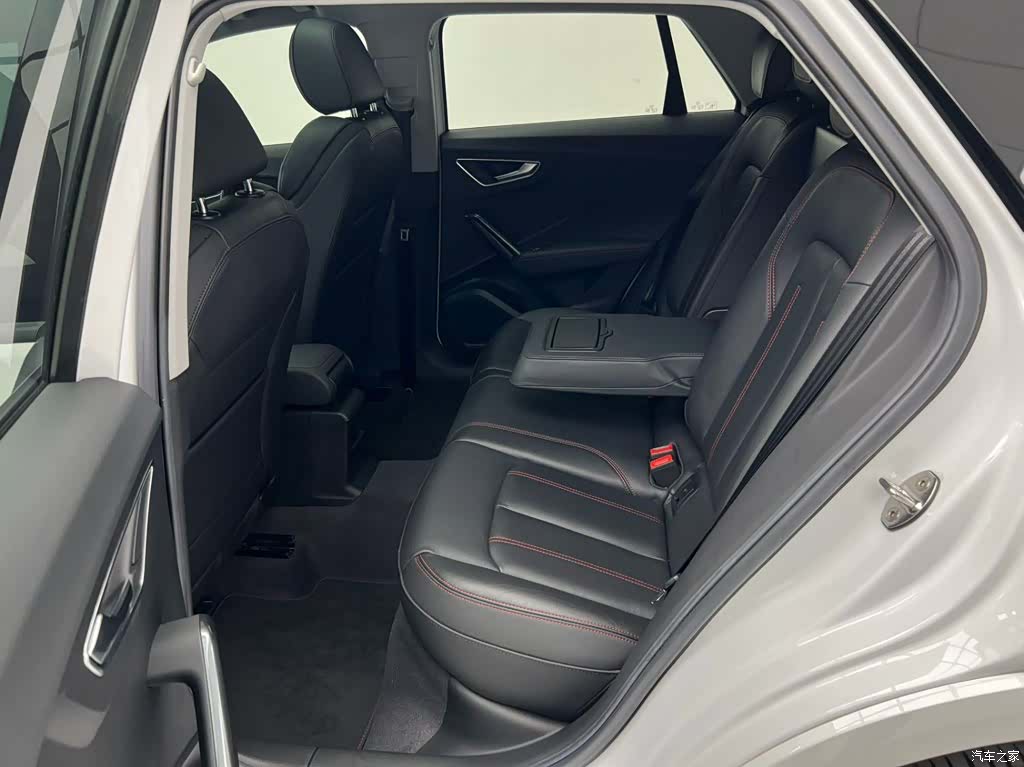 Audi Q2L, 2022 17