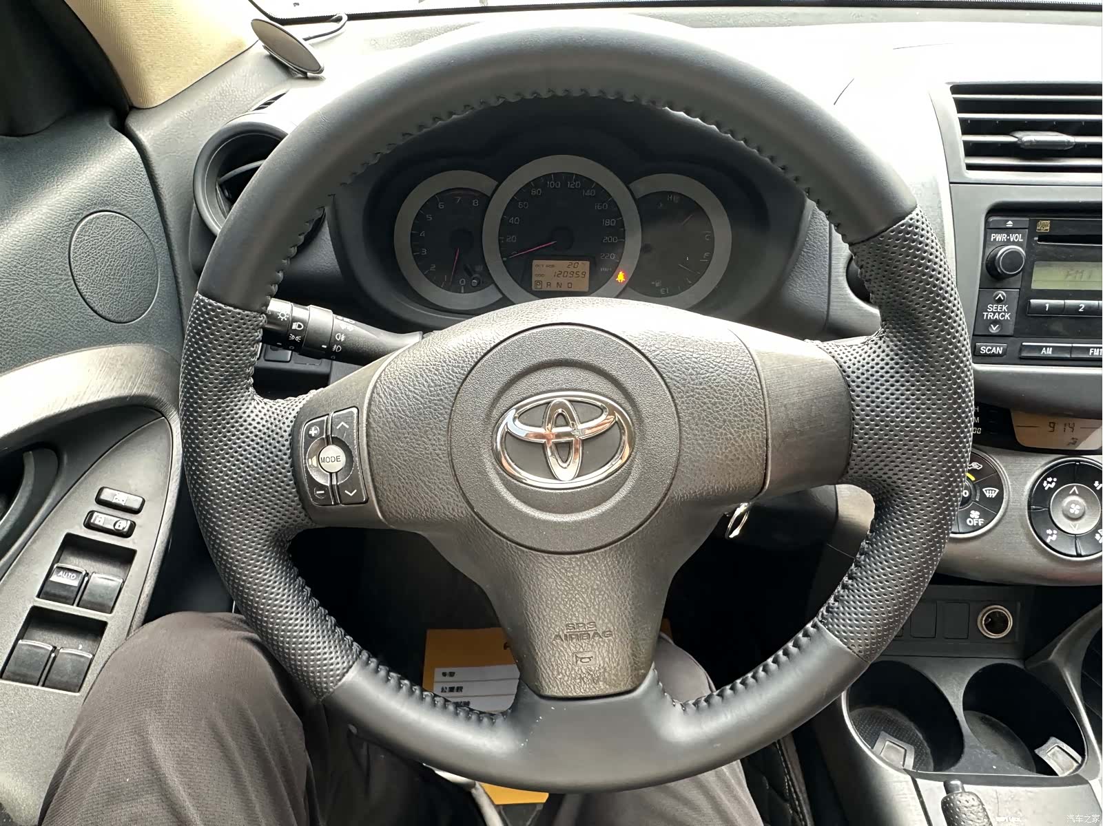 Toyota RAV4, 2013 8