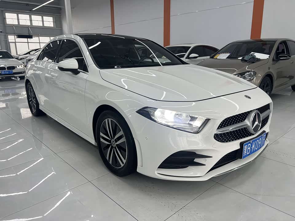 Mercedes-Benz Class A Mercedes-Benz Class A