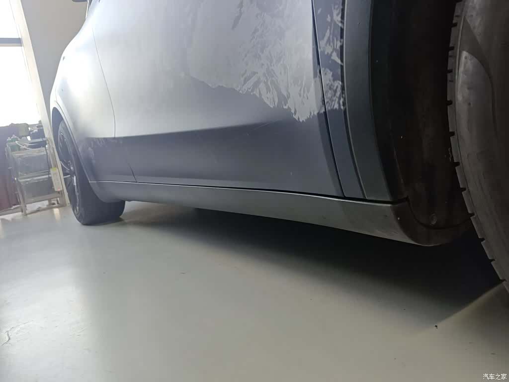Tesla Model Y, 2023 19