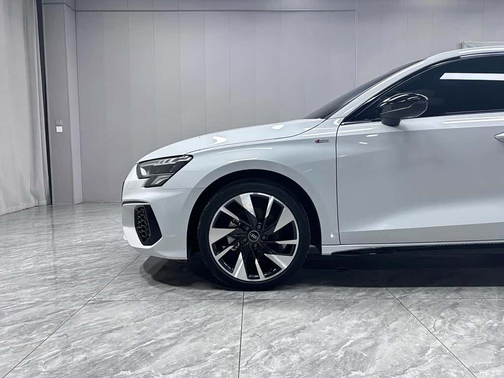 Audi A3, 2023 все фото