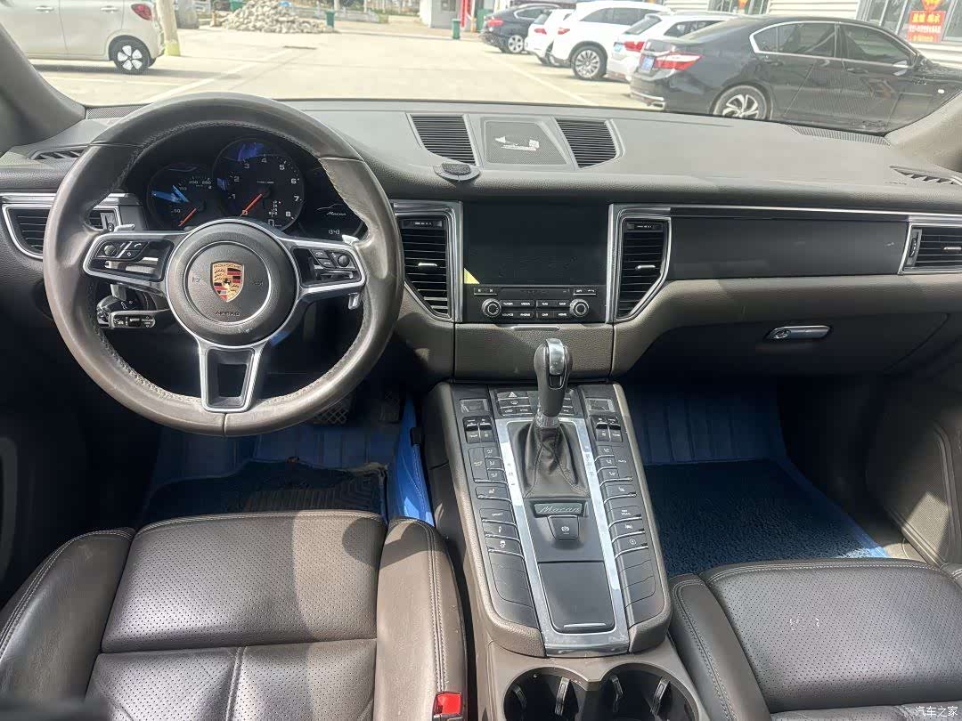 Porsche Macan, 2018 все фото