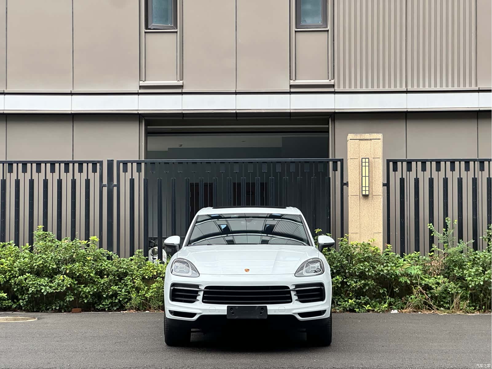 Porsche Cayenne, 2022 2