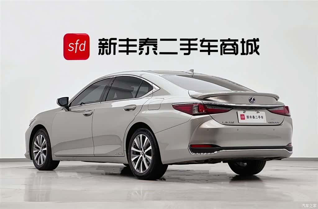 Lexus ES, 2021 6