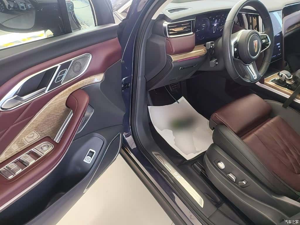 Hongqi HS7, 2023 12