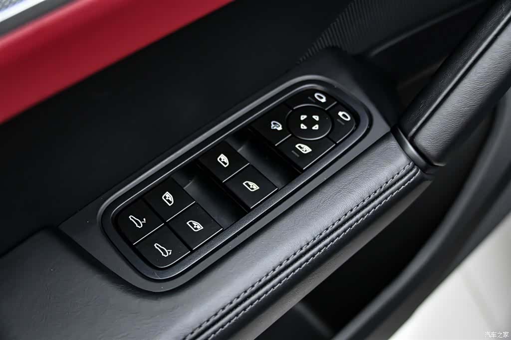 Porsche Cayenne, 2025 24