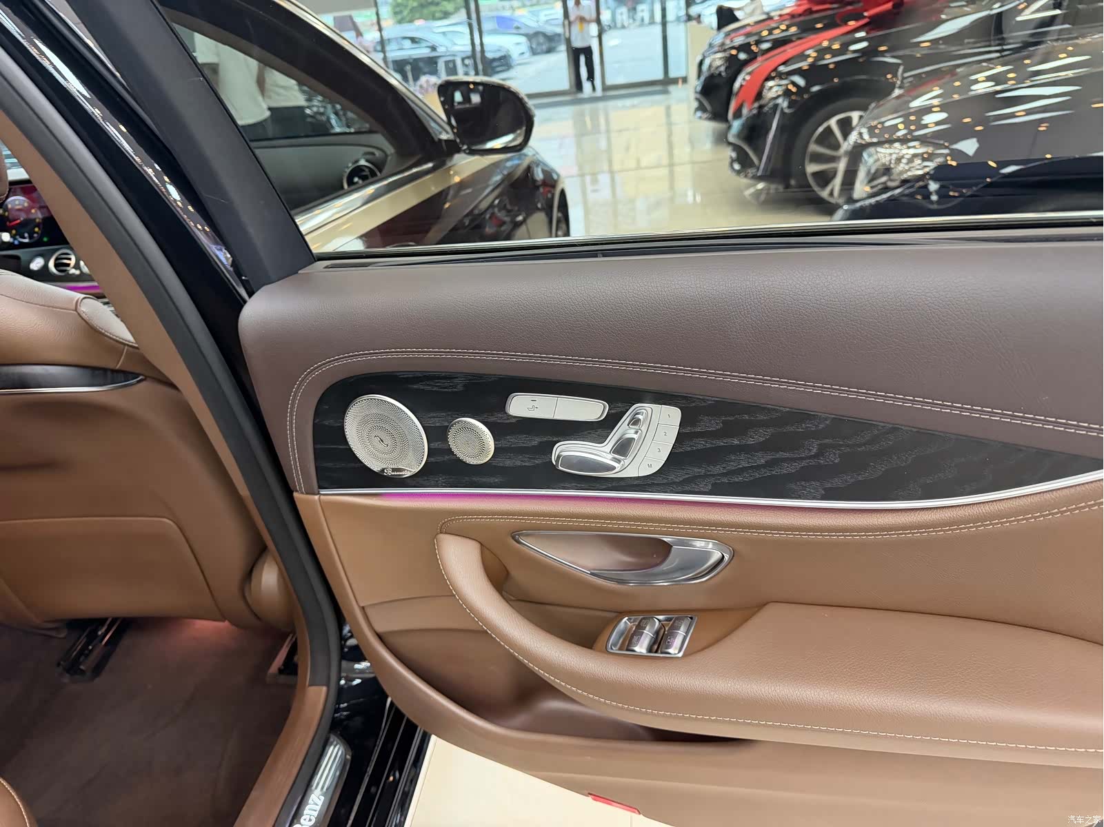 Mercedes-Benz E-Class, 2022 15