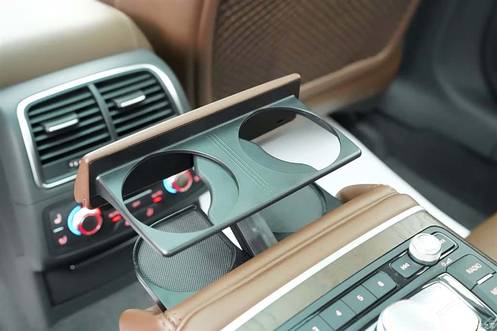 Audi A6L, 2015 25