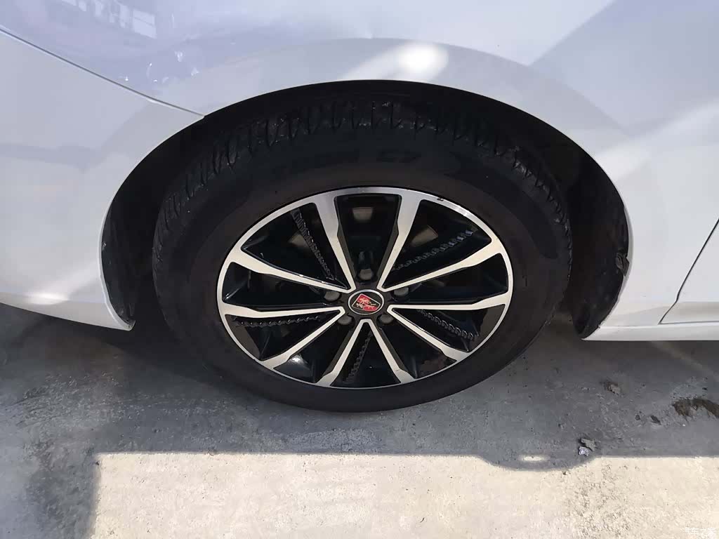 Roewe i5, 2021 23