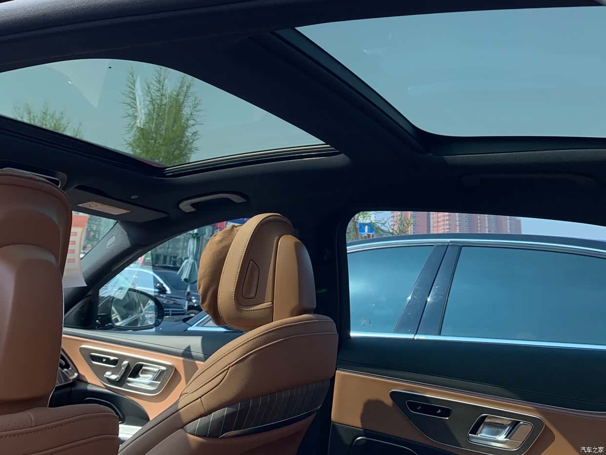 Mercedes-Benz E-Class, 2024 18