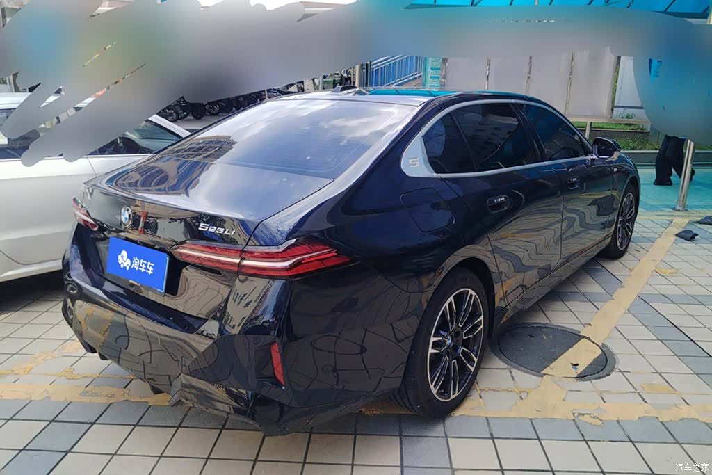 BMW 5 Series, 2025 3