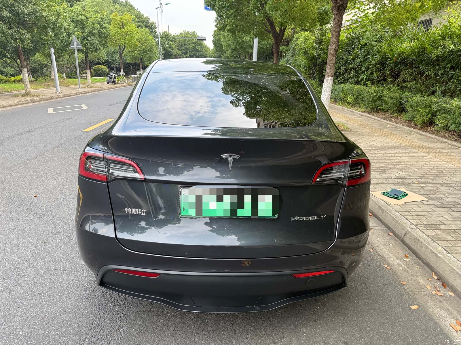 Tesla Model Y, 2024 4