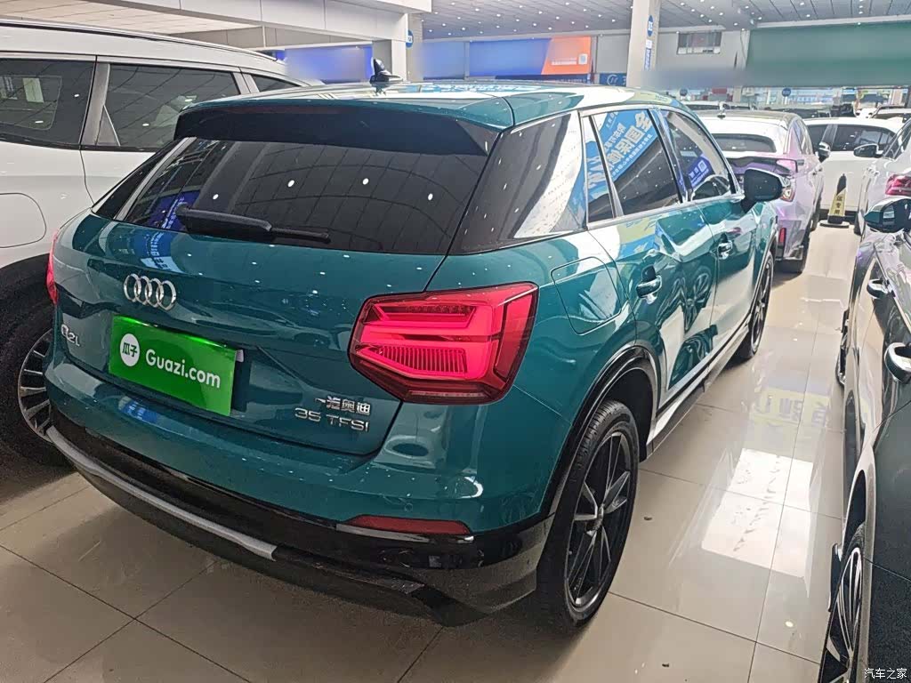 Audi Q2L, 2020 все фото