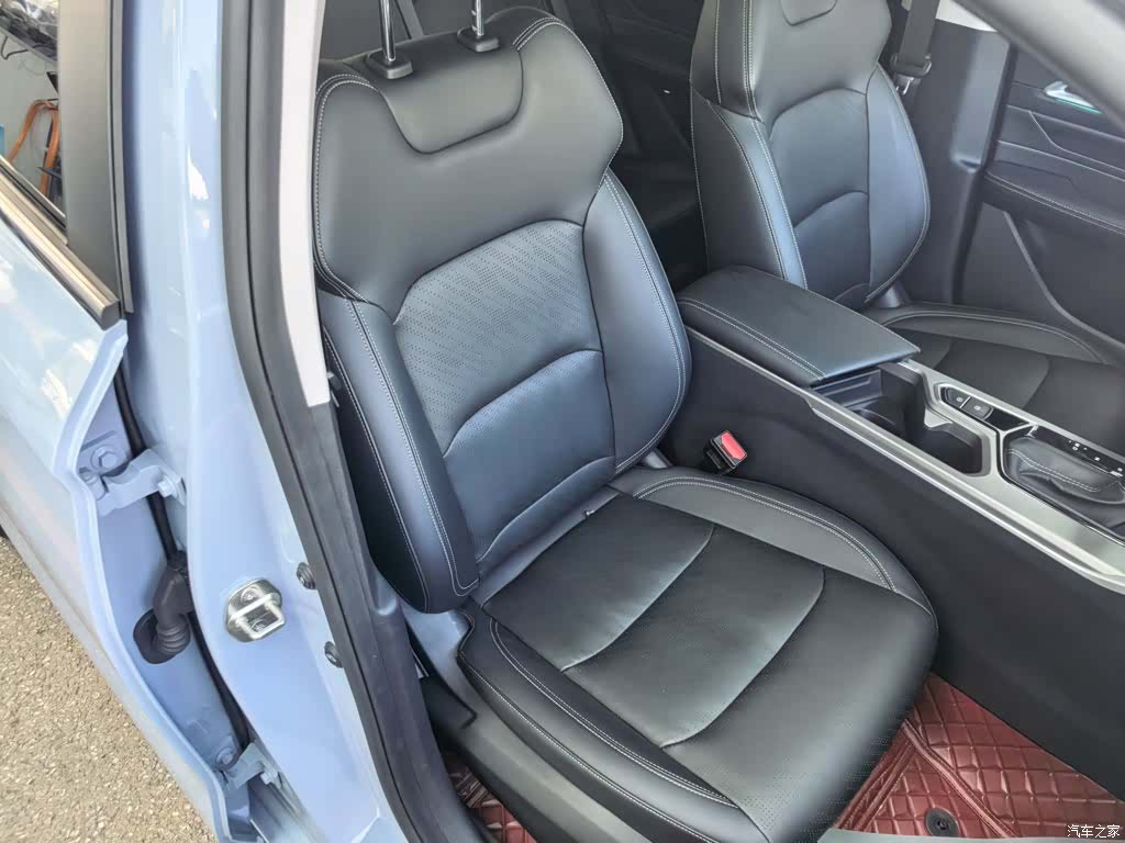 Geely Emgrand, 2023 4