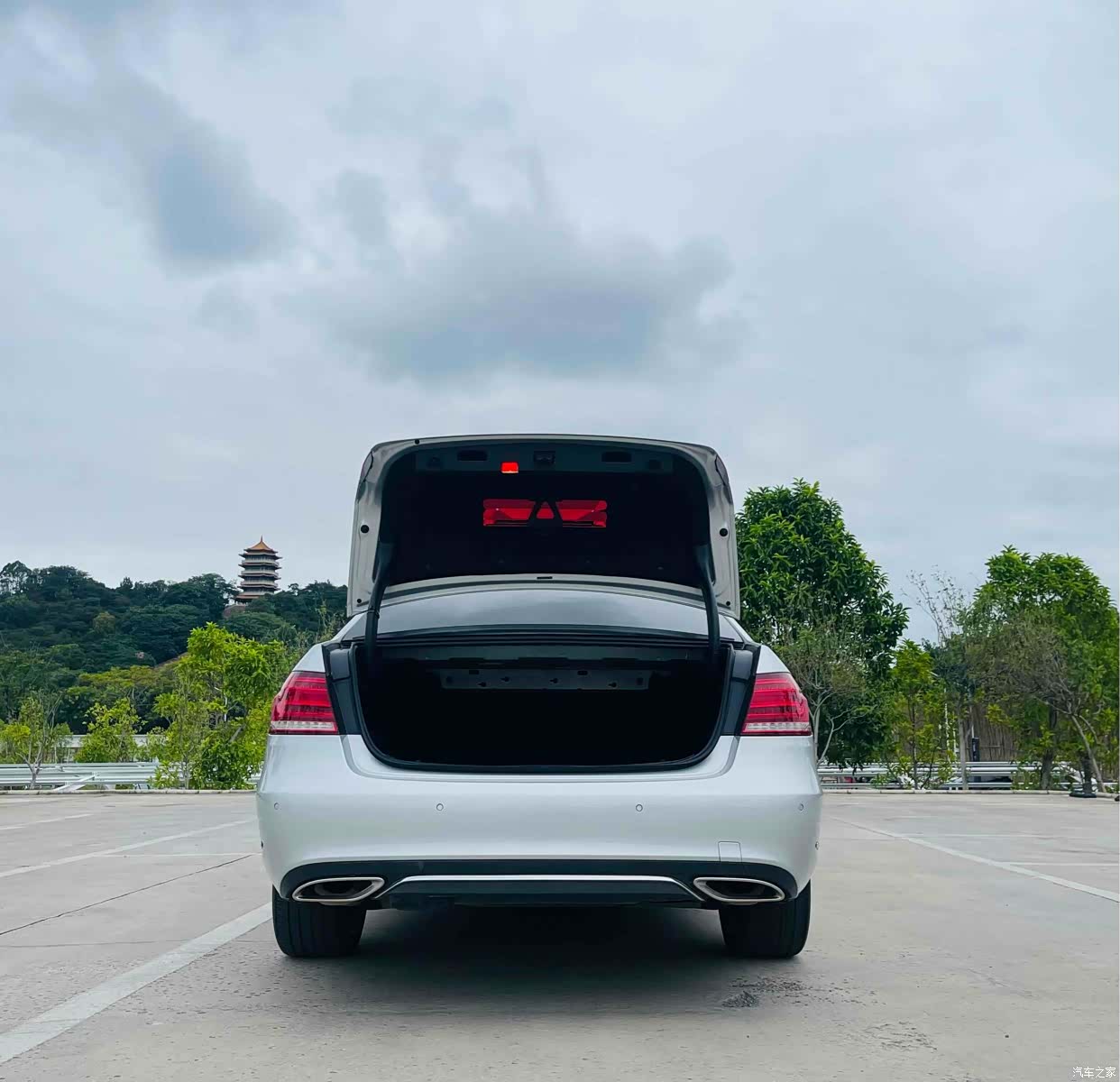 Mercedes-Benz E-Class, 2015 8