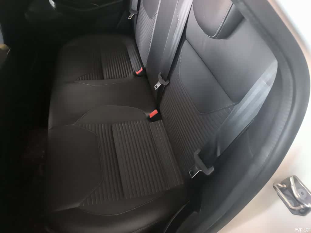 Ford Focus, 2017 13