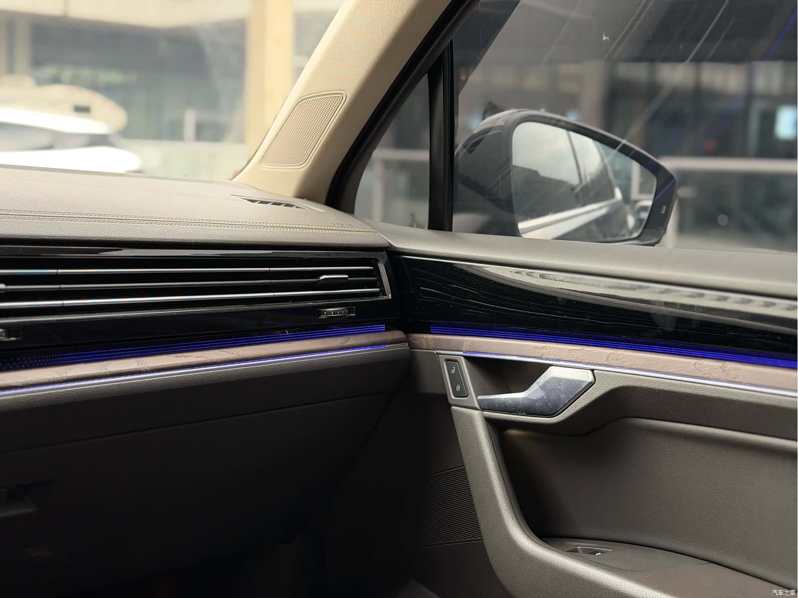 Volkswagen Touareg, 2021 13