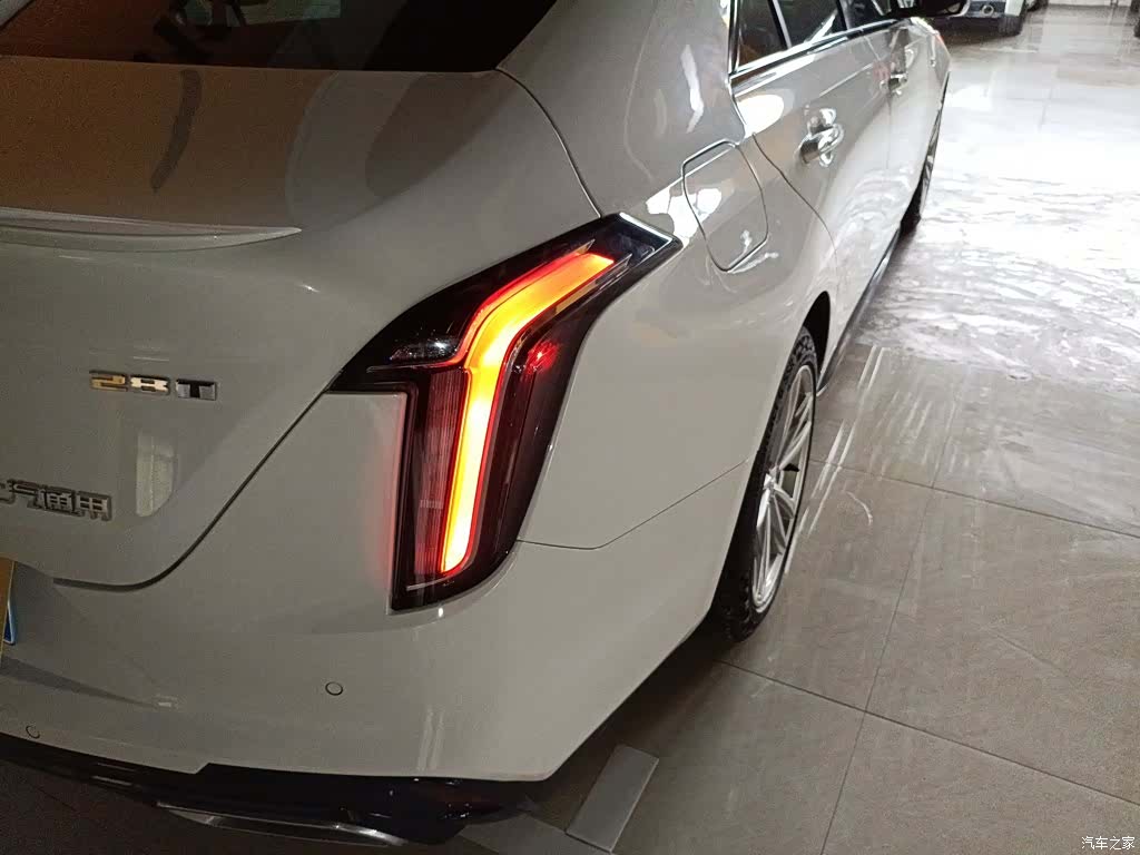 Cadillac CT4, 2023 8