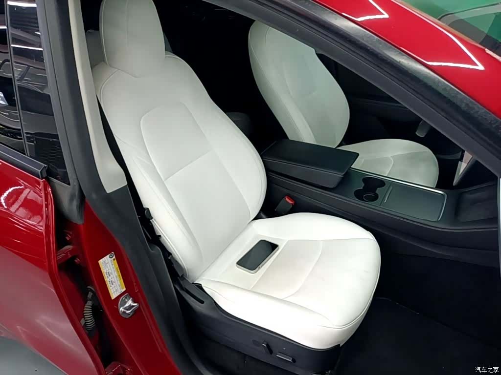 Tesla Model Y, 2022 25