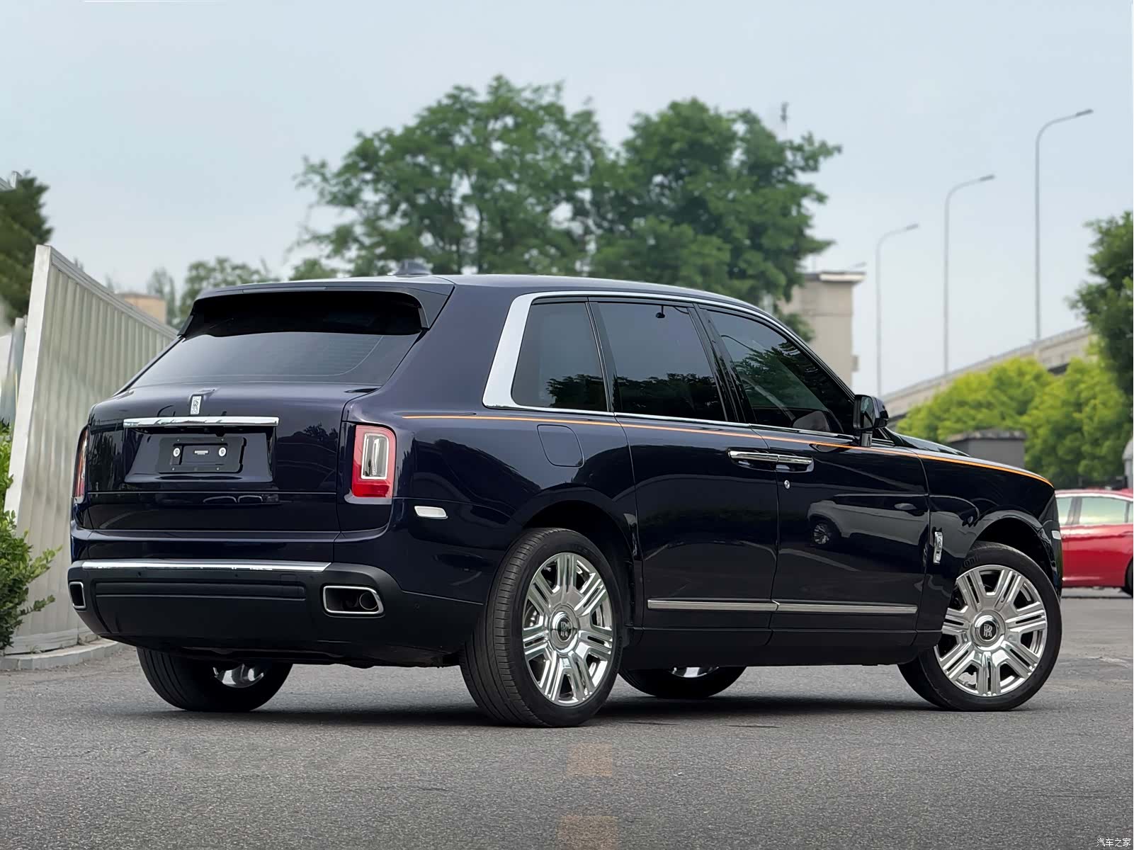 Rolls-Royce Cullinan, 2023 23