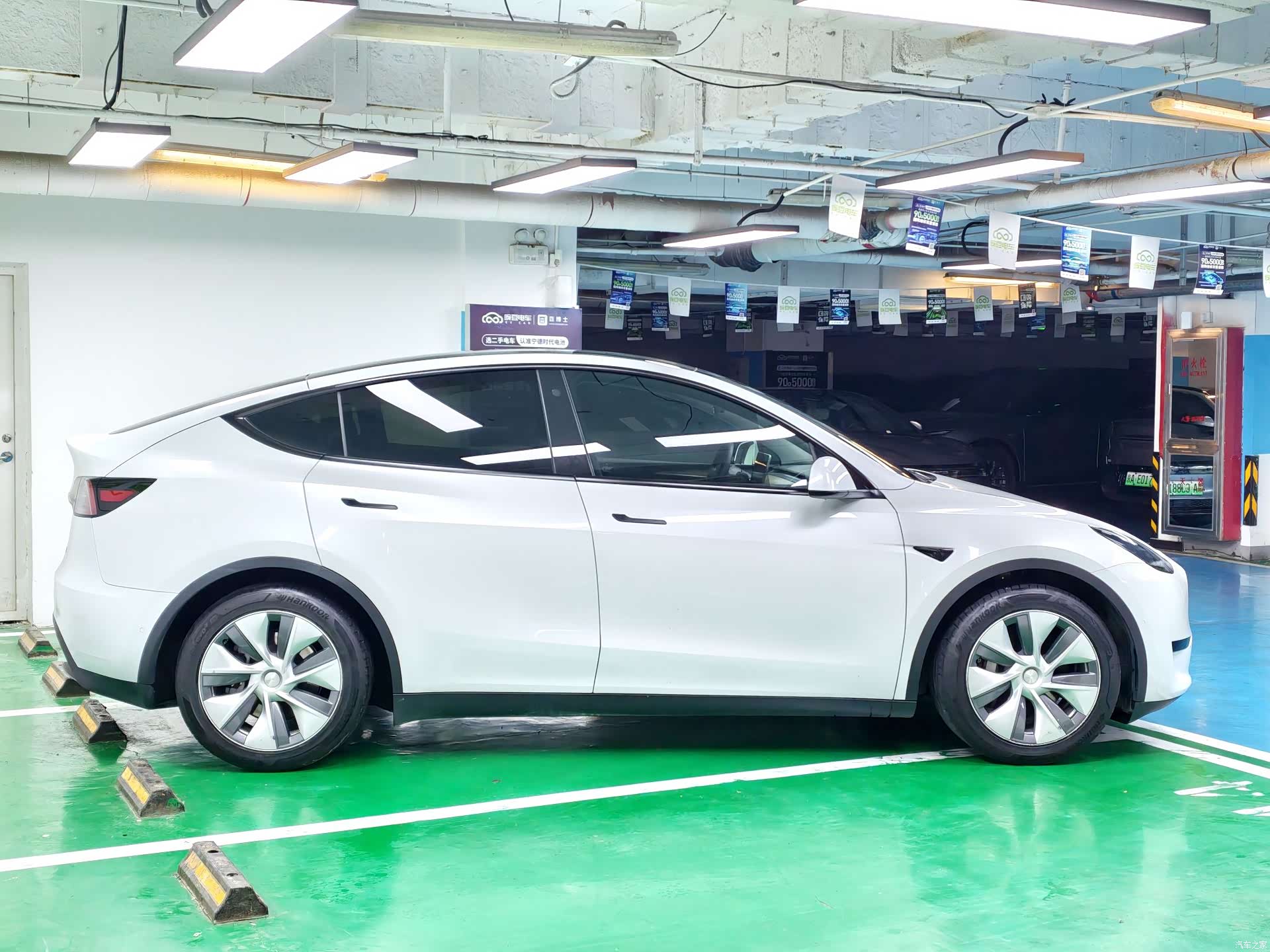 Tesla Model Y, 2022 все фото