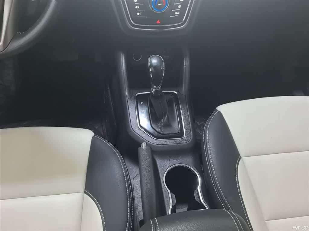Changan CS35, 2018 14