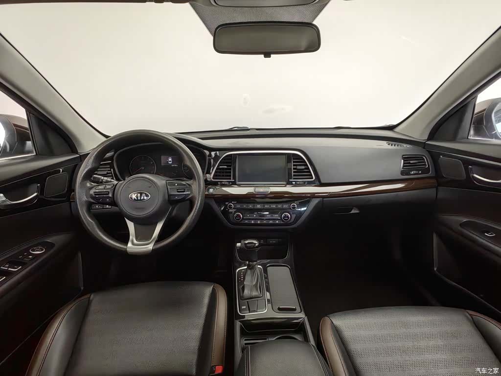 Kia GLS, 2018 все фото