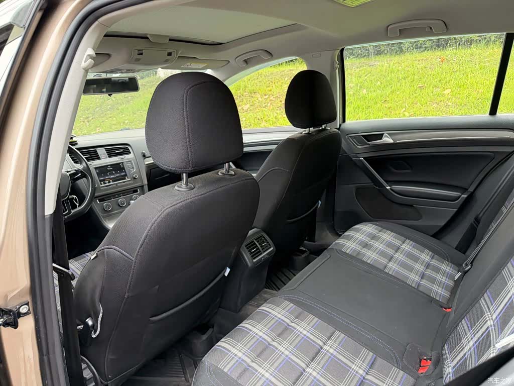 Volkswagen Golf, 2016 11