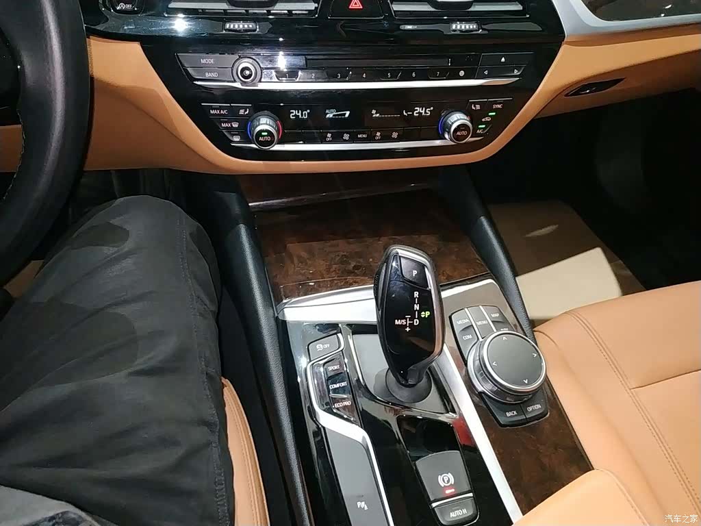 BMW 5 Series, 2018 10