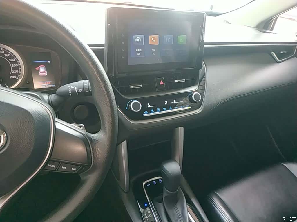 Toyota Frontlander, 2023 13