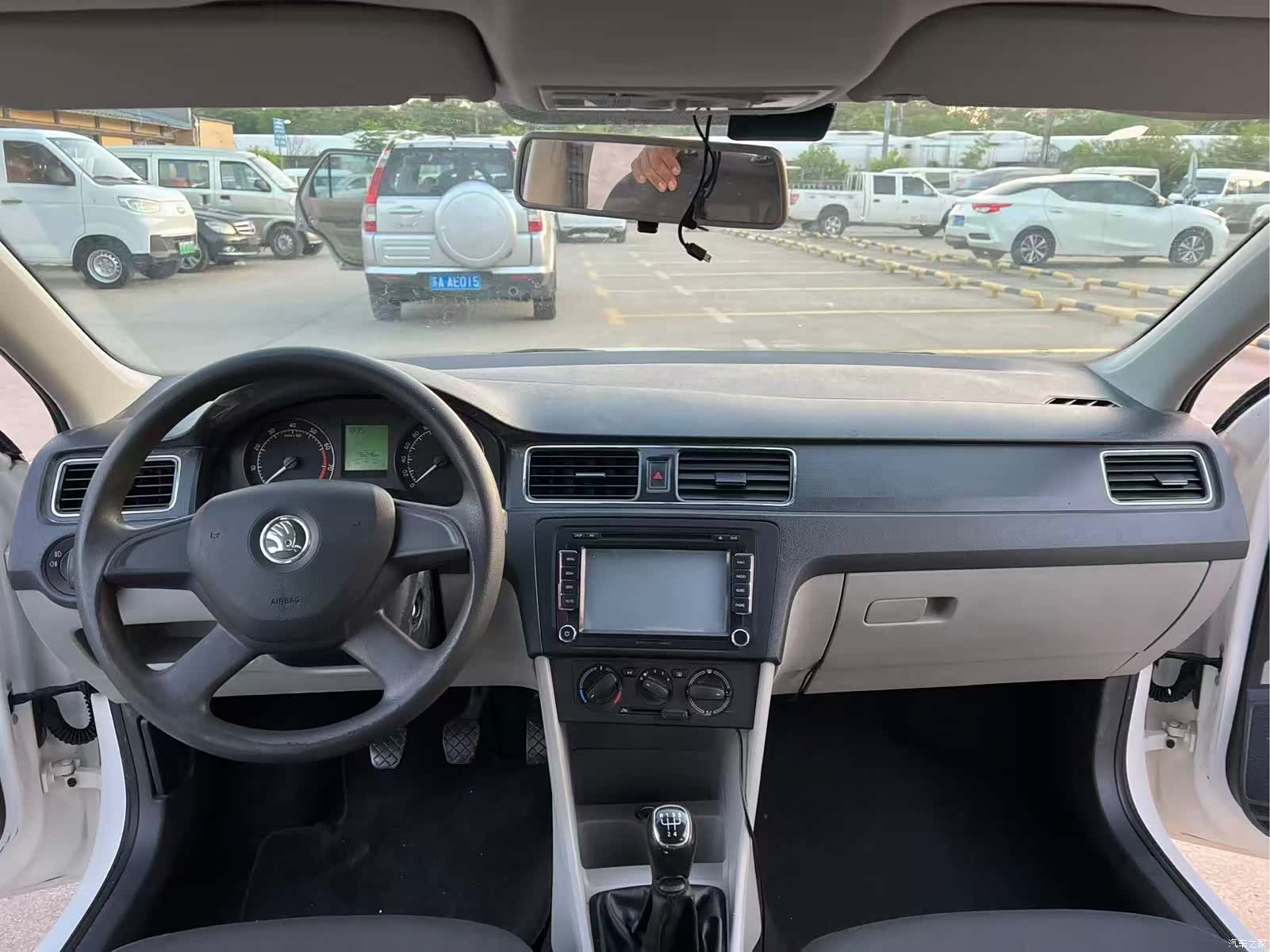 Skoda Rapid, 2014 6