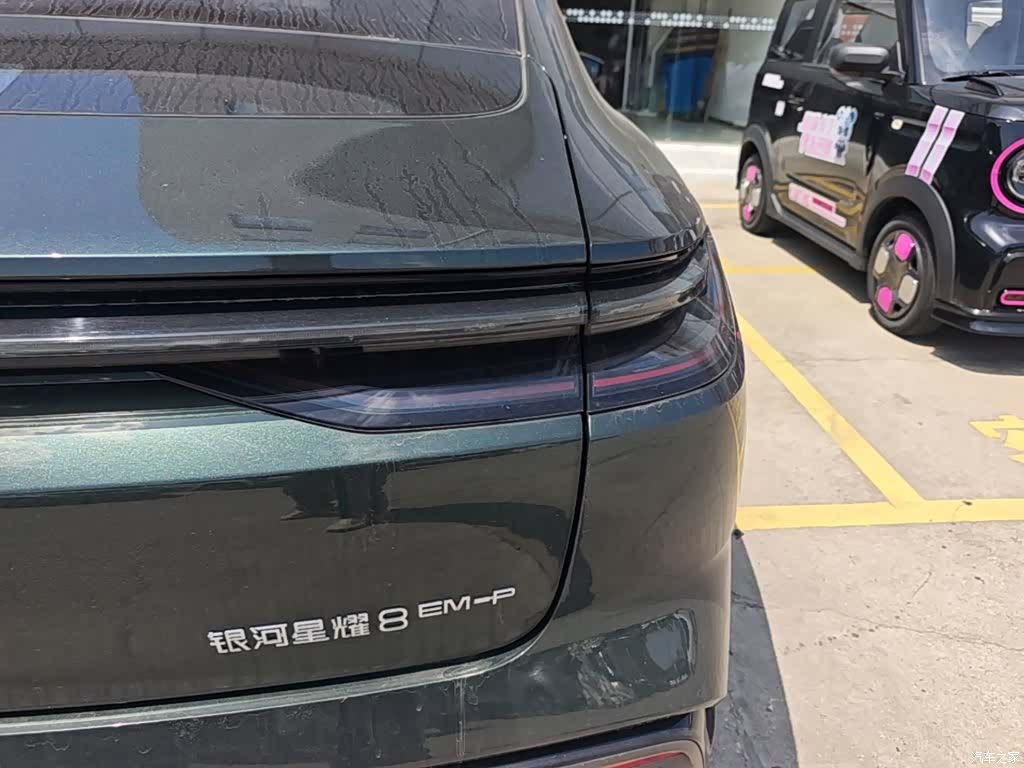 Geely 8, 2025 8